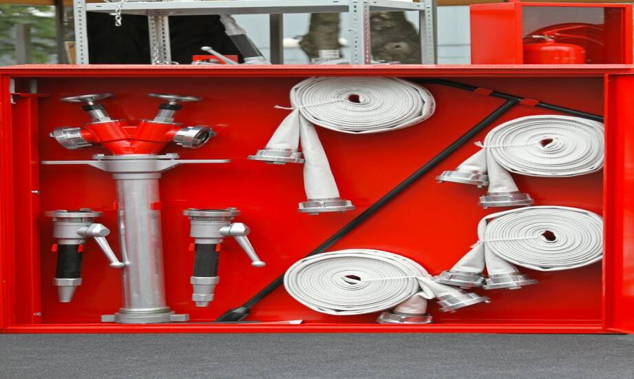 Armatura strażacka: kluczowe elementy i zastosowania w systemach przeciwpożarowych