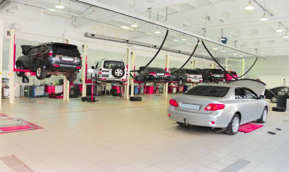 Serwis Mercedes: jak wybrać autoryzowany warsztat i czego oczekiwać