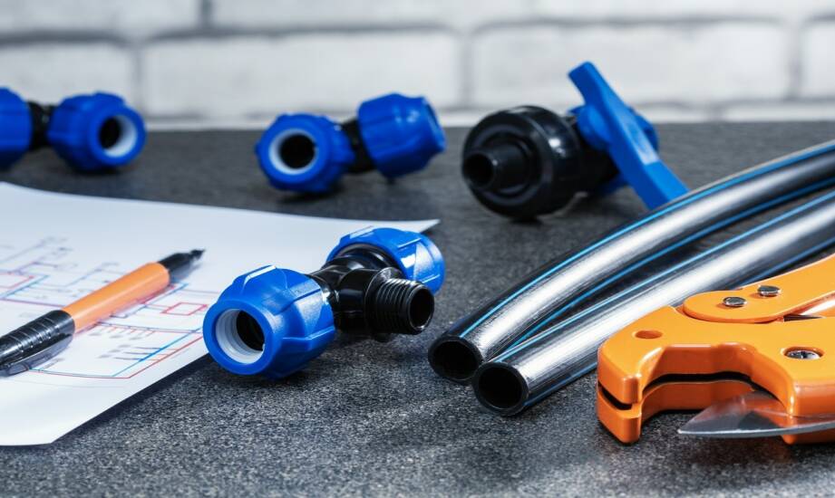 Instalacje hydrauliczne — co warto wiedzieć przed wyborem rozwiązania