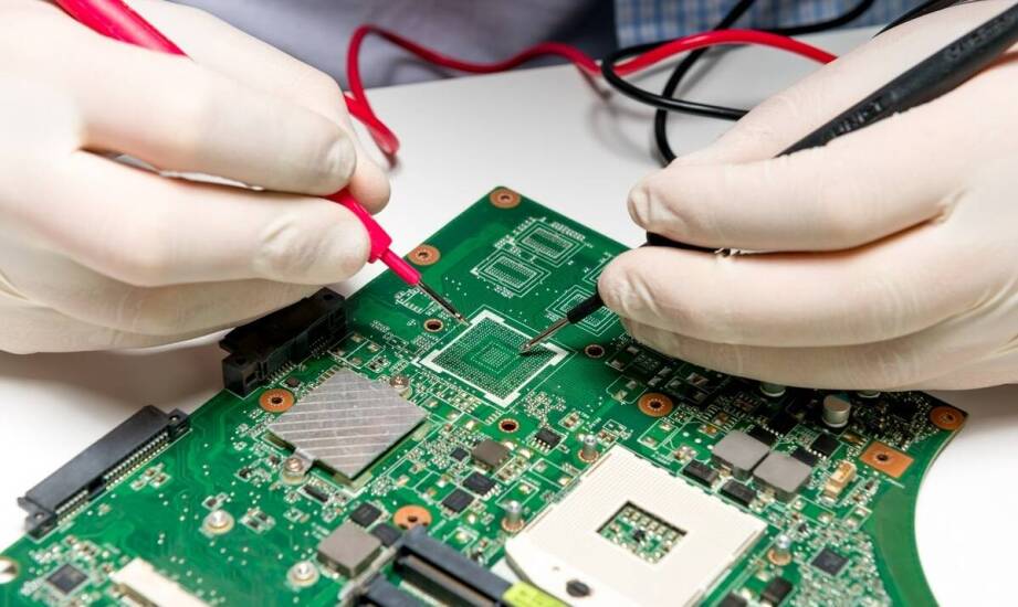 Zastosowanie badań próżniowych w przemyśle elektronicznym – dlaczego warto?