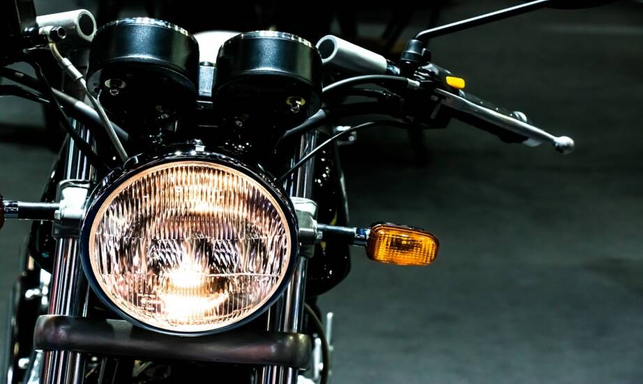 Ledy motocyklowe: jak wybrać jasne i trwałe oświetlenie do motocykla