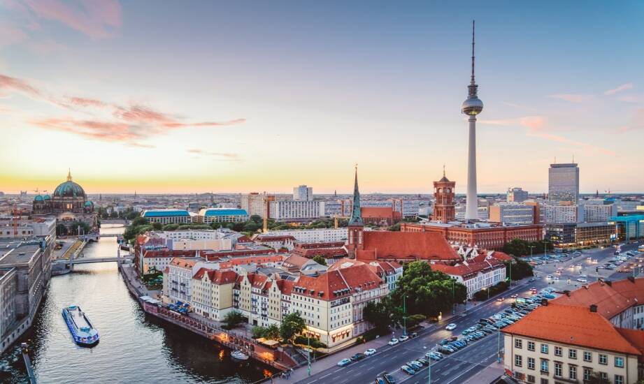 Przejazdy Szczecin–Berlin: porównanie opcji, ceny i czas podróży
