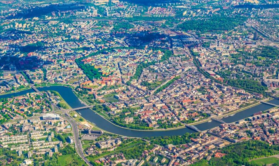 Połączenia lotnicze między Szczecinem a Berlinem — co warto wiedzieć