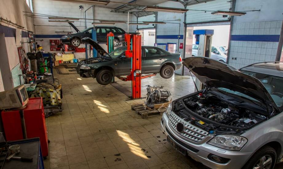 Serwis Mercedes-Benz: co warto wiedzieć przed wyborem warsztatu samochodowego