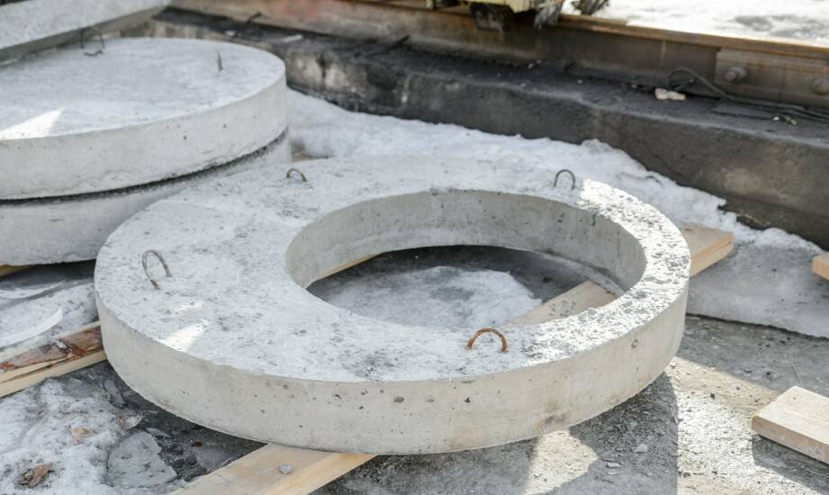 Kręgi betonowe — zastosowania, rodzaje i wybór do studni i odwodnień