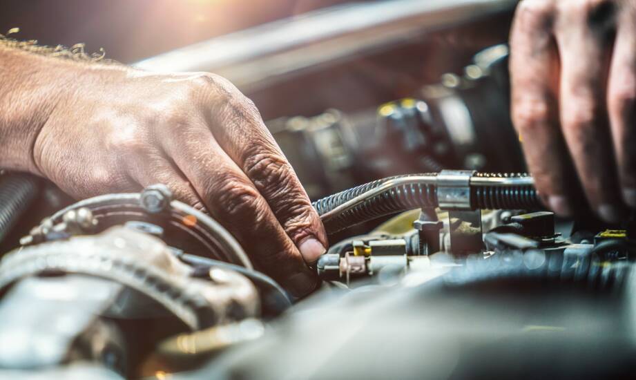 Elektryka samochodowa: co warto wiedzieć przed naprawą pojazdu