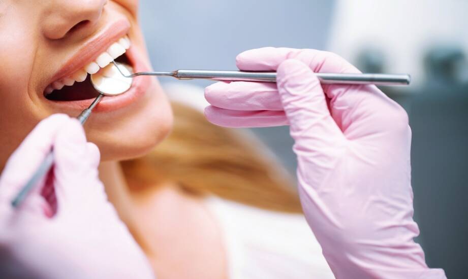 Stomatologia estetyczna i podstawowa opieka dentystyczna: co warto wiedzieć