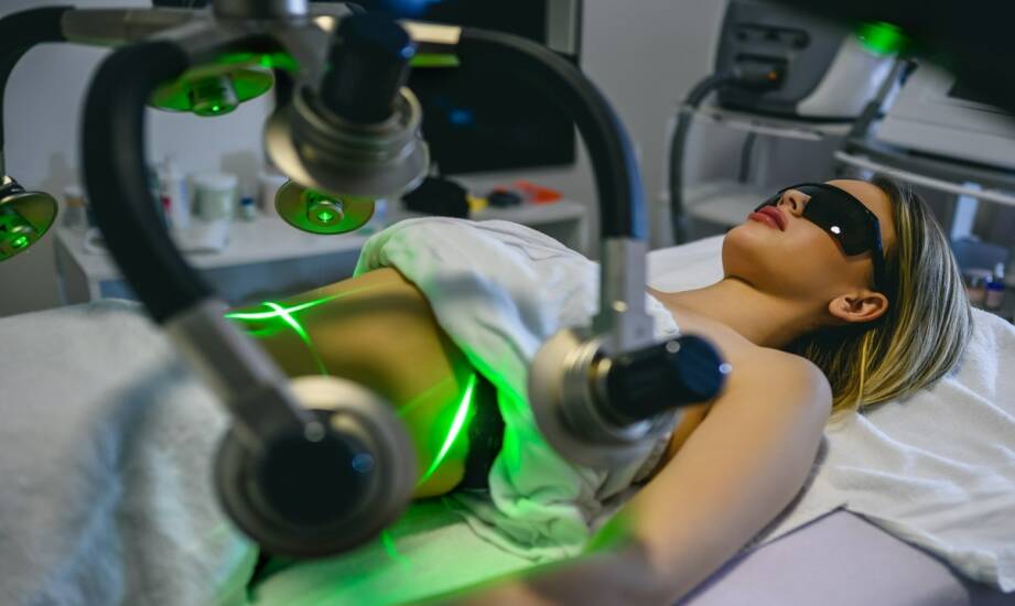 Liposukcja laserowa i lipotransfer: co warto wiedzieć przed zabiegiem