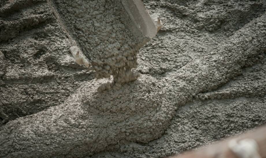 Mieszanki betonowe: co decyduje o jakości i wyborze producenta