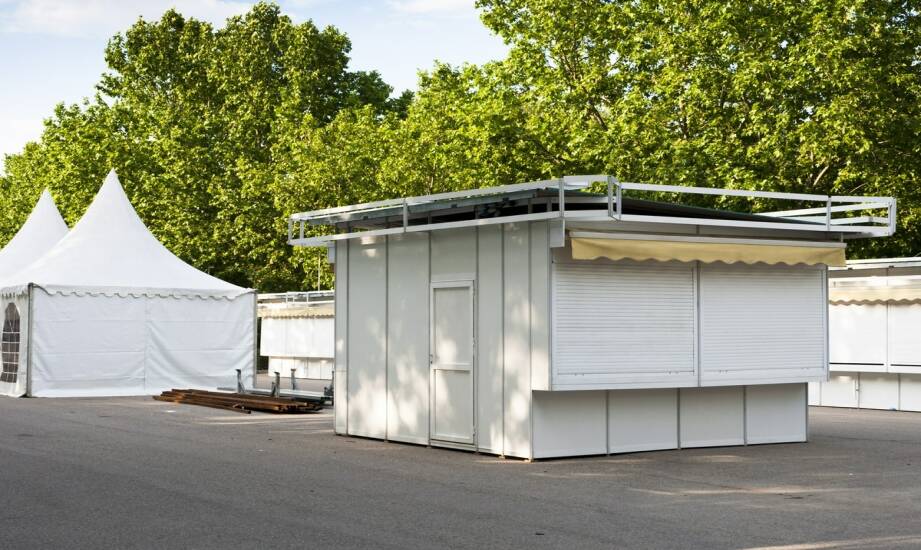 Pawilon handlowy z WC — jak zaplanować funkcjonalną przestrzeń sprzedażową