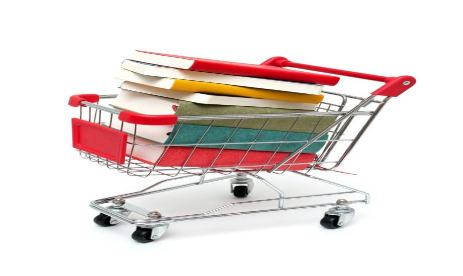 Skup podręczników szkolnych — jak ocenić wartość i sprzedać szybciej