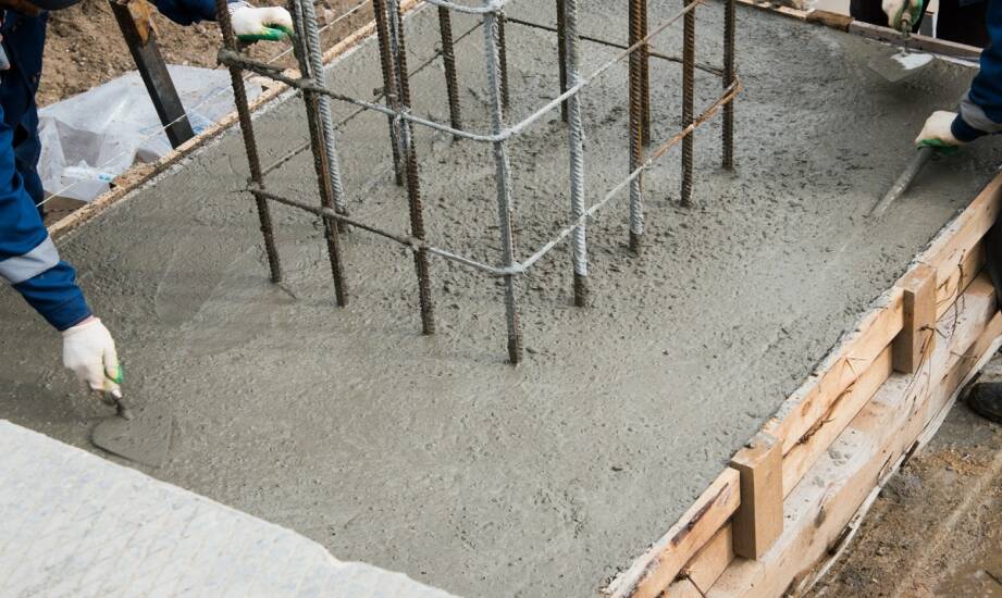 Prefabrykaty betonowe: co warto wiedzieć o zastosowaniach i rodzajach