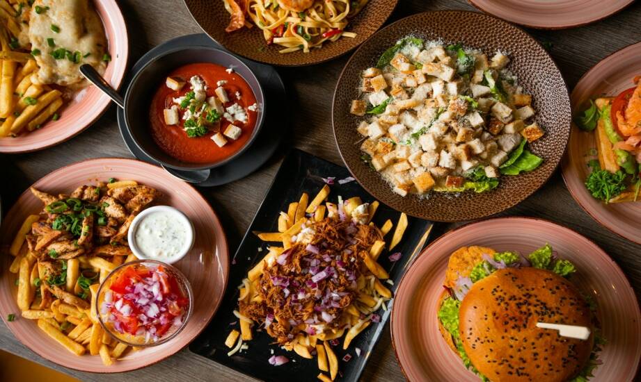 Najlepsze smaki miasta: przewodnik po kulinarnych hitach gastronomii