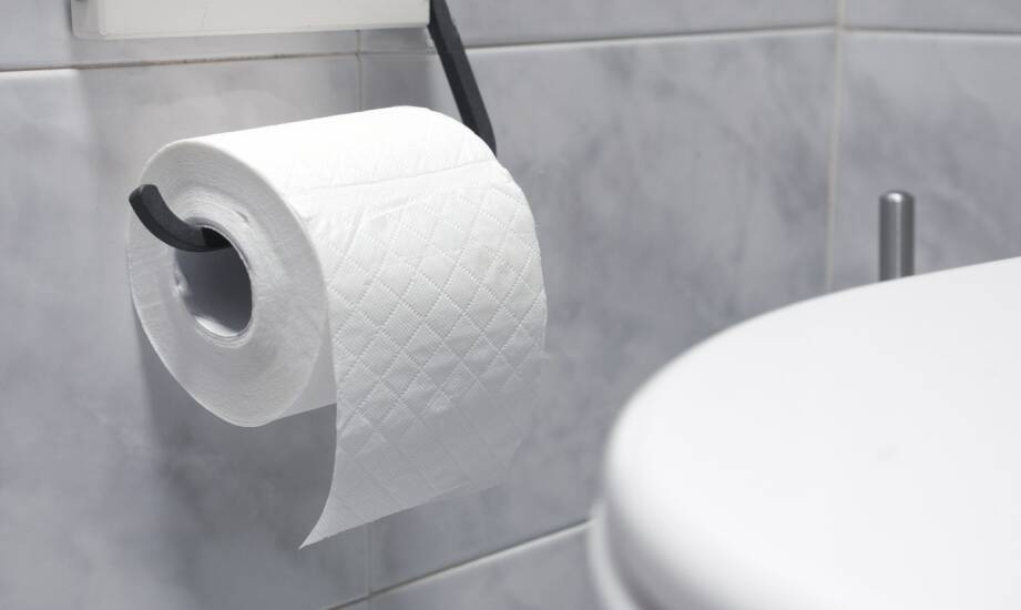 Nowoczesne uchwyty na papier toaletowy — styl i funkcjonalność łazienki