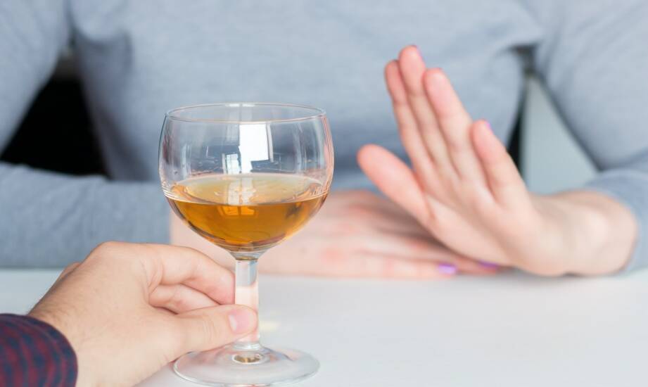 Leczenie alkoholika: metody, objawy i pierwsze kroki do zmiany