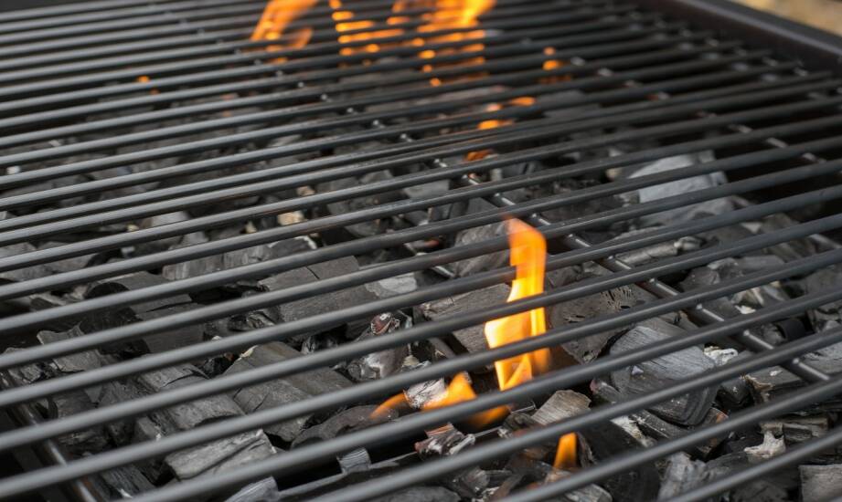 Ekologiczny grill na węgiel — jak wybrać i użytkować przyjazny środowisku sprzęt