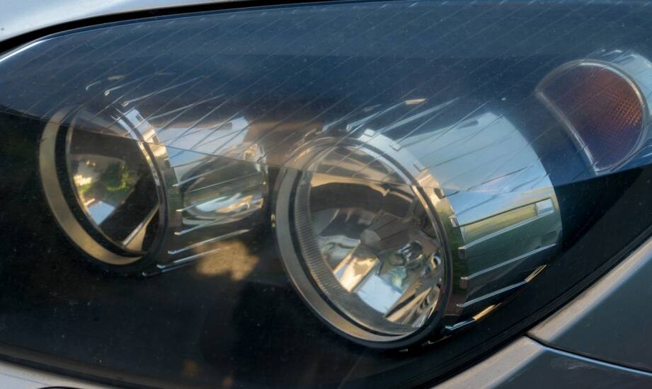 Polerowanie lamp samochodowych — metody przywracania jasności świateł