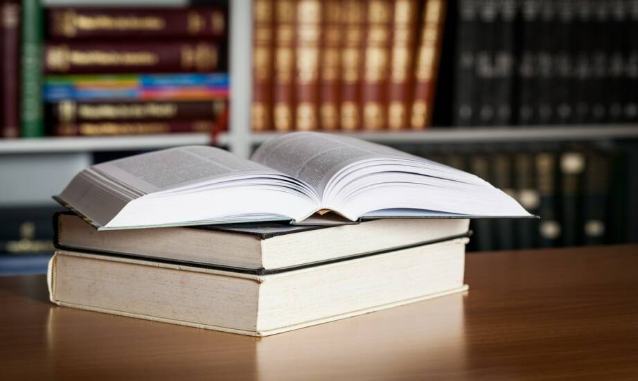 Poradnik prawny: podstawy prawa cywilnego dla szukających informacji