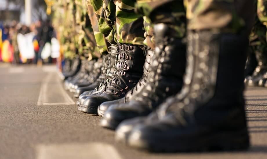 Buty militarne: przegląd typów, zastosowań i najważniejszych cech