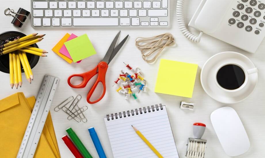 Artykuły biurowe: praktyczne pomysły i trendy usprawniające pracę
