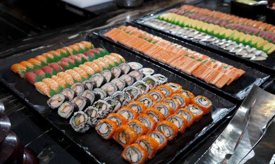 Catering sushi — co warto wiedzieć przed zamówieniem na event