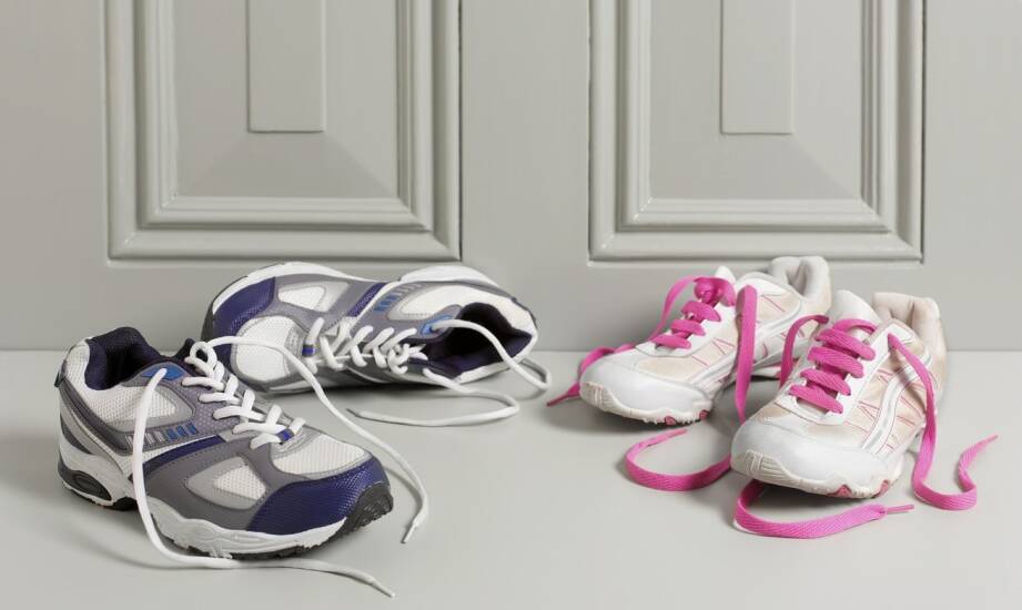 Buty sportowe dla dziewczynki — jak wybrać wygodne i trwałe modele