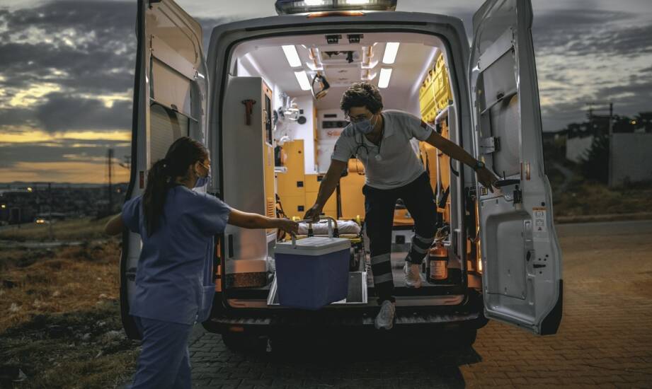 Transport sanitarny: co warto wiedzieć przed skorzystaniem z usług
