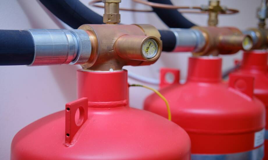Systemy gaszenia gazem FM200: skuteczne rozwiązania dla ochrony mienia