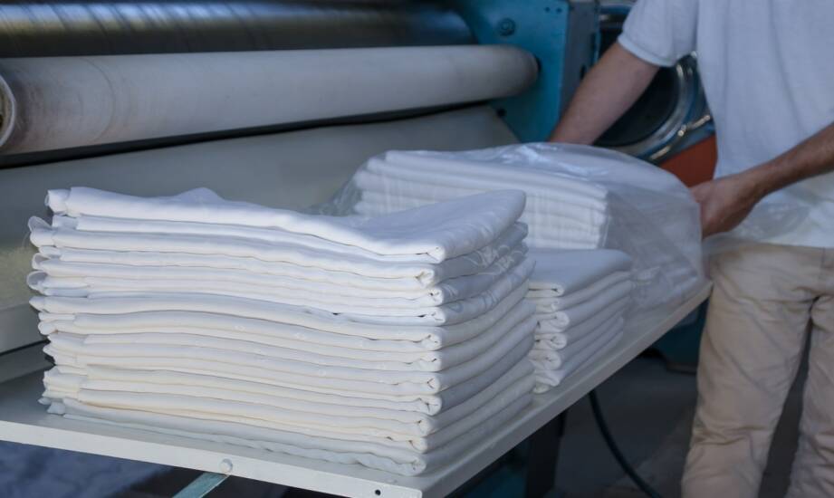 Blachy trapezowe: jak wybierać i porównywać najlepszych producentów