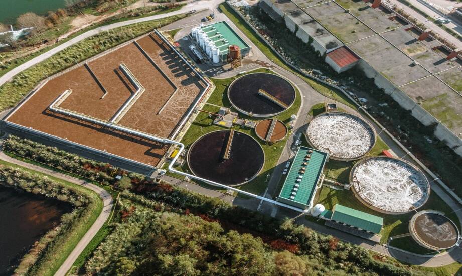 Oczyszczalnie biologiczne — jak działają i dlaczego warto je wybrać