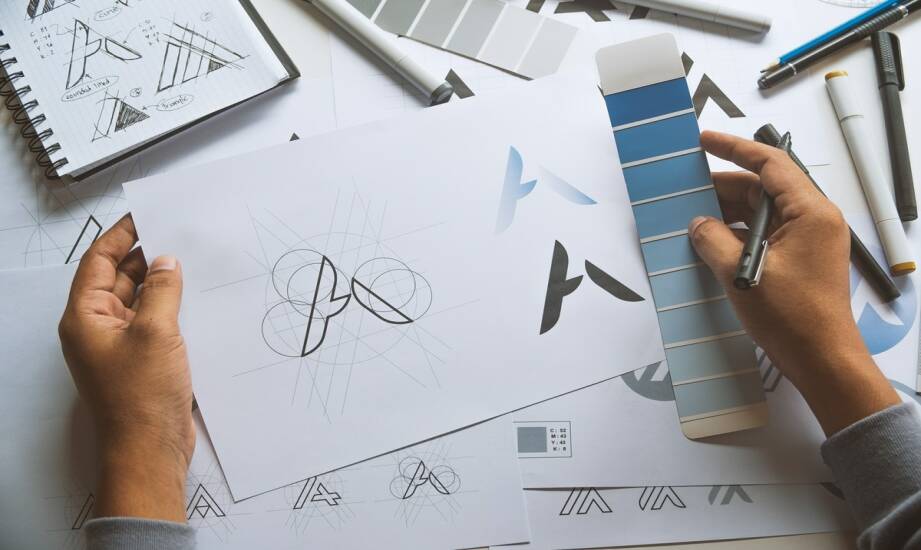Projekty graficzne: inspiracje i trendy kształtujące pierwsze wrażenie marki