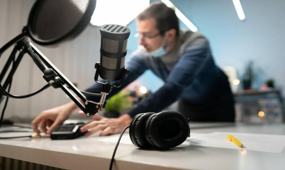 Studio do podcastów: jak zacząć i przyciągnąć słuchaczy od pierwszego odcinka
