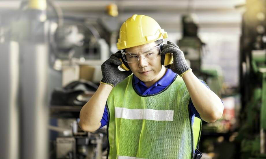 BHP w zakładzie pracy: najważniejsze zasady bezpieczeństwa i higieny pracy