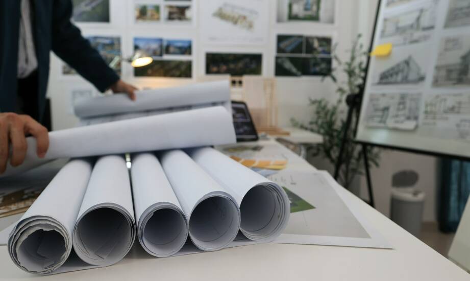 Druk plakatów: praktyczne porady i pomysły na skuteczną promocję