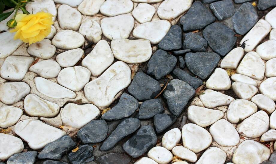Kamieniarstwo: wybór materiału i inspiracje dla trwałych realizacji