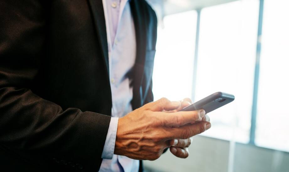 Aplikacje mobilne dla przedstawicieli handlowych — kluczowe funkcje i korzyści