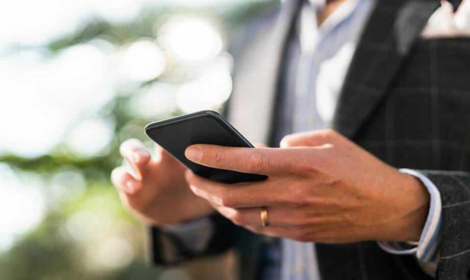 Aplikacje mobilne dla przedstawicieli handlowych — kluczowe funkcje i korzyści