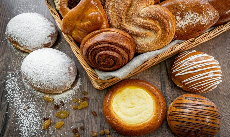Książki cukiernicze: najlepsze pozycje do nauki pieczenia i dekoracji