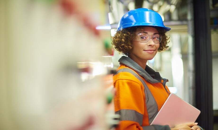 Szkolenia okresowe BHP i CE — co warto wiedzieć na starcie kariery