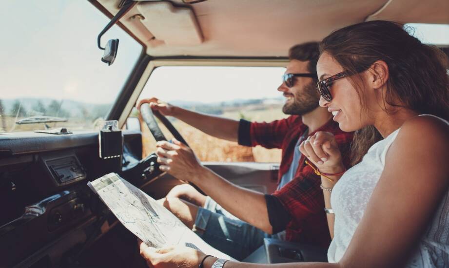 Wynajem autokarów — co warto wiedzieć przed rezerwacją podróży