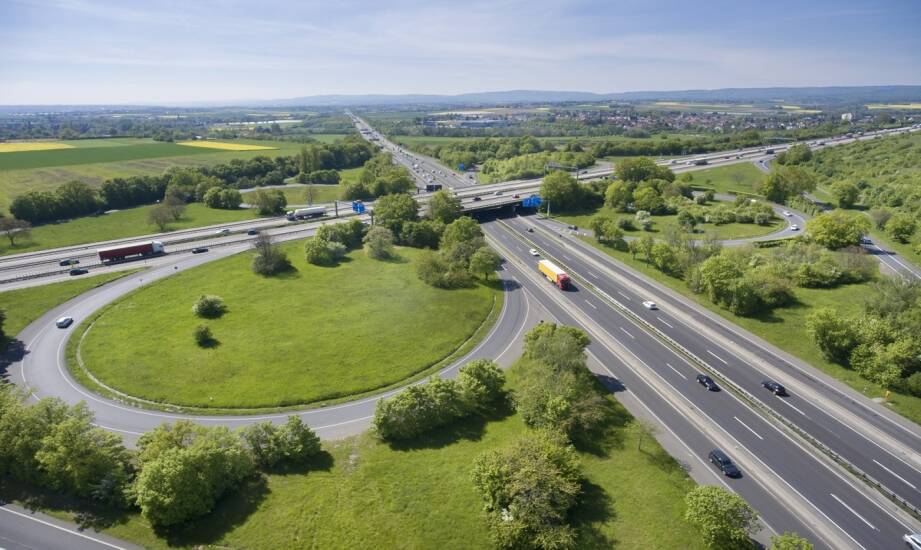 Transport między miastami: przewóz osób i rzeczy na trasie Polska–Niemcy