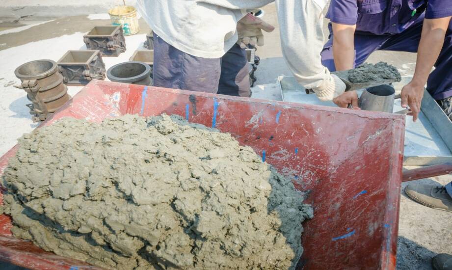 Produkcja betonu: kluczowe procesy i etapy powstawania materiału