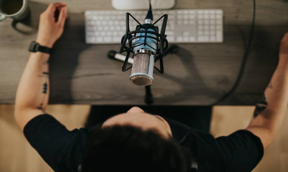 Nagrania lektorskie i voice-over: jak wybrać idealny głos do projektu