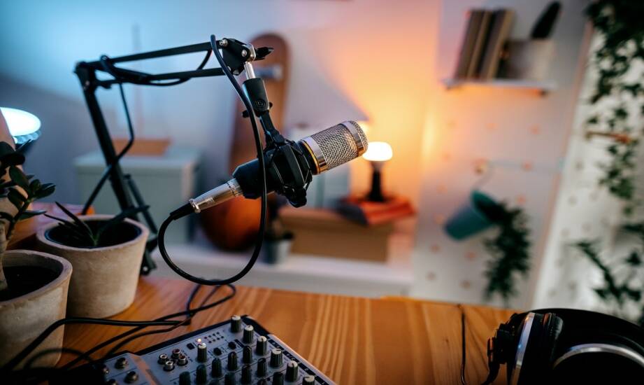 Studio do podcastów: pomysły i wyposażenie zwiększające słuchalność