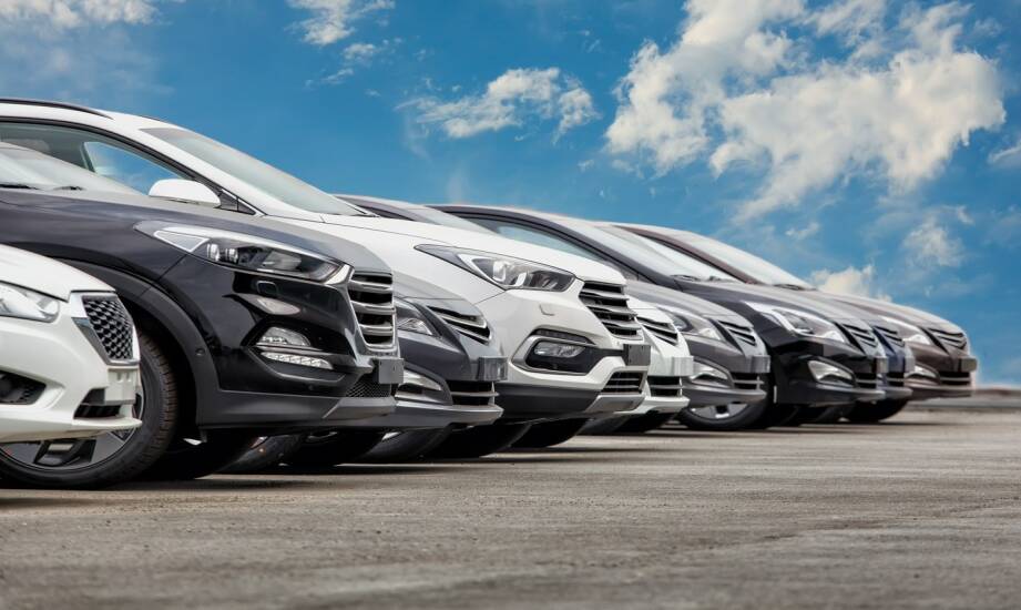 Mercedes dostępne od ręki: jak znaleźć i porównać oferty nowych i używanych
