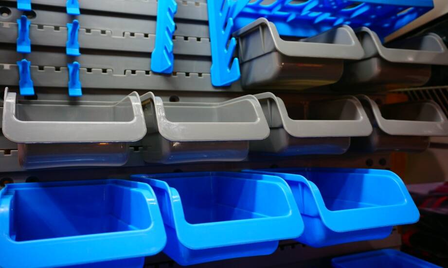 Pojemniki plastikowe: praktyczne zastosowania i wybór najlepszych rozwiązań