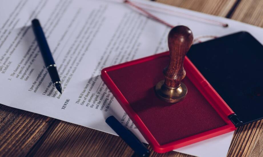 Notarialne formalności: co warto wiedzieć przed wizytą u notariusza