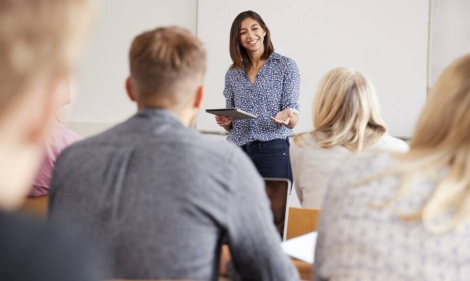 Jak działa ośrodek prowadzący studia podyplomowe dla nauczycieli i pedagogów