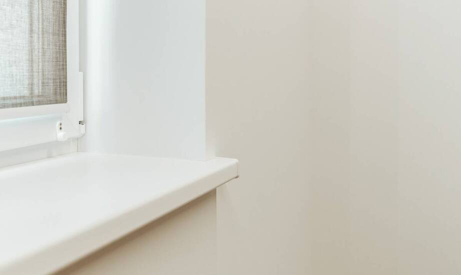 Jak dobrać parapet wewnętrzny do okna, wnęki i sposobu użytkowania pomieszczenia