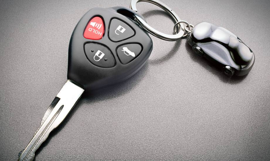 Jak elektronika klucza komunikuje się z immobiliserem i systemem keyless